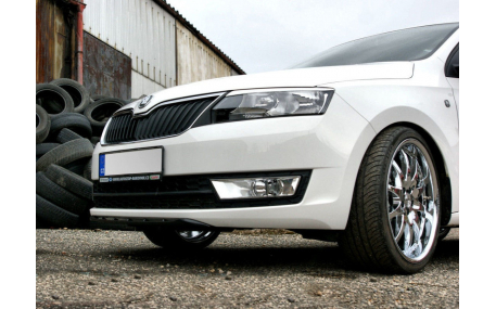 Накладка передняя Skoda Rapid
