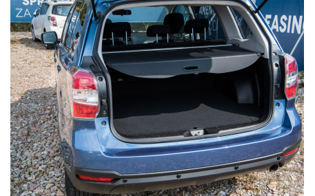Шторка багажника Subaru Forester