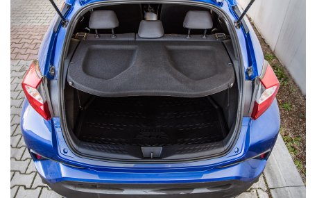 Шторка багажника Toyota C-HR