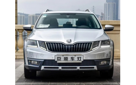 Фары передние Skoda Octavia A7 2017-2020