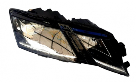 Фары передние Skoda Octavia A7 2017-2020