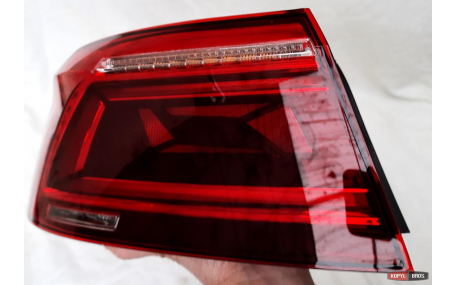 Фонари задние Volkswagen Passat B8