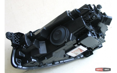 Фары передние Volkswagen Passat B8 USA