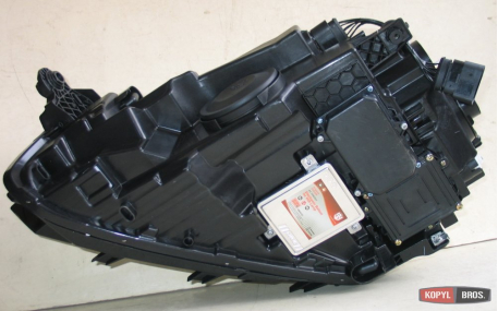 Фары передние Volkswagen Passat B8 USA