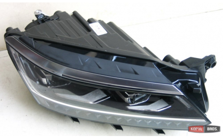 Фары передние Volkswagen Passat B8 USA