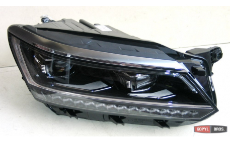 Фары передние Volkswagen Passat B8 USA