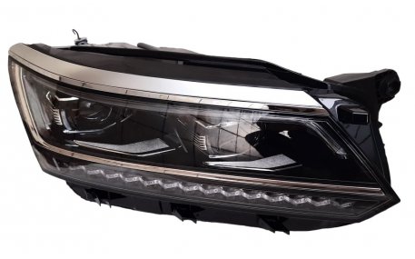 Фары передние Volkswagen Passat B8 USA