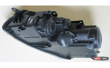 Фары передние Volkswagen Golf 6