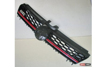 Решетка радиатора Volkswagen Golf 7 2012-2017