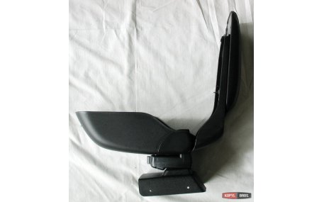 Подлокотник Opel Astra H