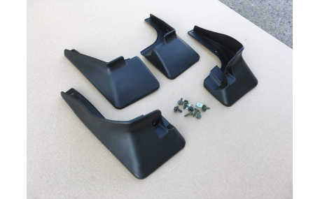 Брызговики Toyota Yaris