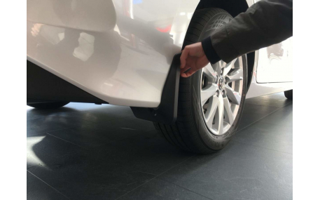 Брызговики Toyota Camry V70