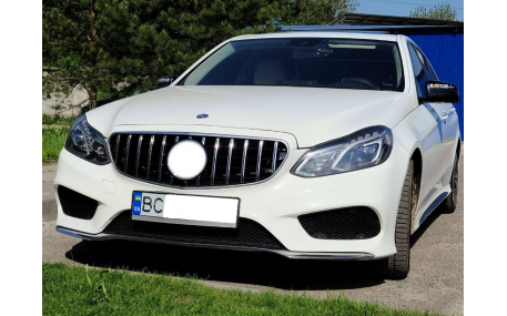 Решетка радиатора Mercedes E-class W212 2013-2016
