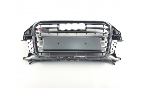 Решетка радиатора Audi Q3 2011-2014