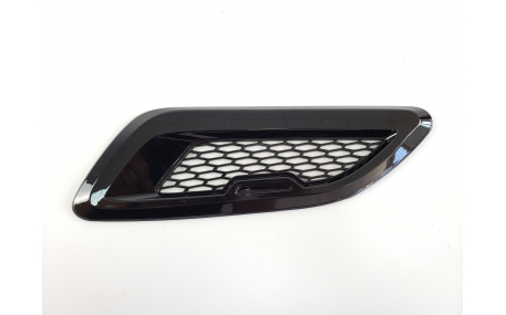 Вставки в крылья Range Rover Evoque