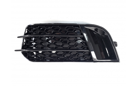 Решетки бампера Audi A1 2010-2014