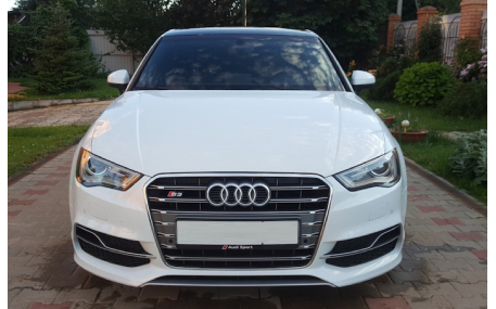 Решетка радиатора Audi A3 8V 2012-2016