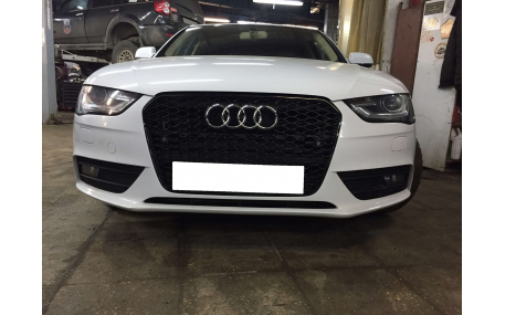 Решетка радиатора Audi A4 B8 2012-2015