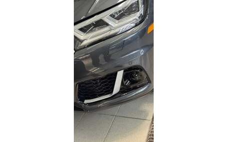 Решетки бампера Audi Q5 2017-2020