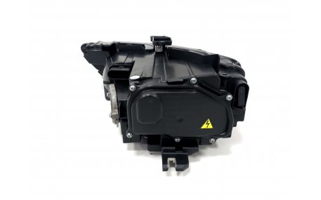 Фары передние Audi Q3