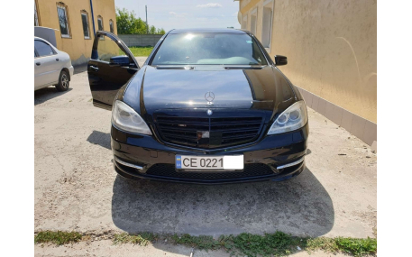 Решетка радиатора Mercedes S-class W221 2009-2012
