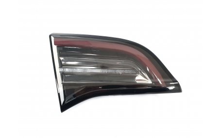 Фонари задние Tesla Model 3