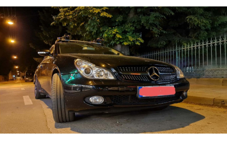 Решетка радиатора Mercedes CLS-class W219 2004-2007
