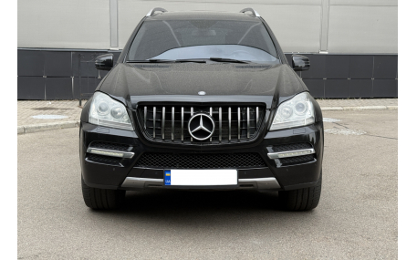 Решетка радиатора Mercedes GL-class X164