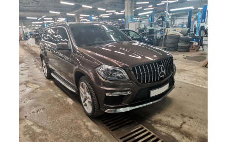 Решетка радиатора Mercedes GL-class X166 2012-2015