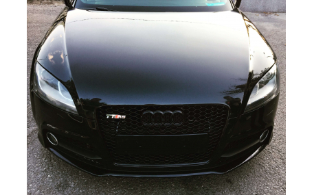 Решетка радиатора Audi TT