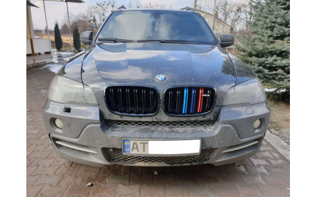 Решетка радиатора BMW X5 (E70)
