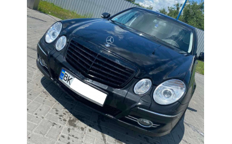 Решетка радиатора Mercedes E-class W211 2006-2009