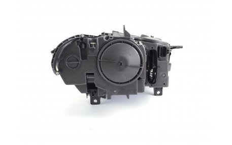 Фары передние BMW X5 (F15)