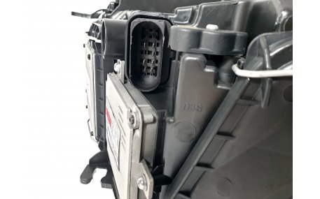 Фары передние Audi Q5 2008-2012