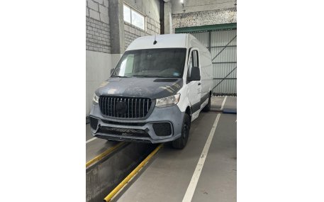 Бампер передний Mercedes Sprinter W907