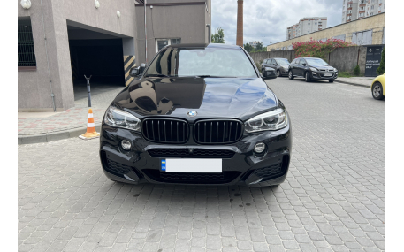 Решетка радиатора BMW X5 (F15)
