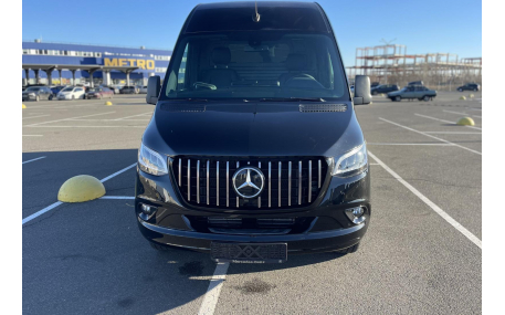 Решетка радиатора Mercedes Sprinter W907