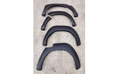 Арки Toyota Hilux