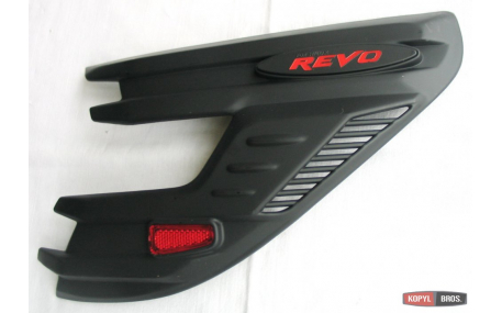 Накладки на кузов Toyota Hilux