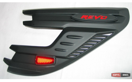 Накладки на кузов Toyota Hilux