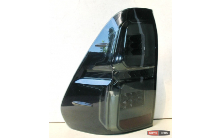 Фонари задние Toyota Hilux