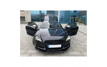 Решетка радиатора Audi TT