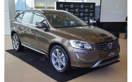 Накладки на бампера Volvo XC60