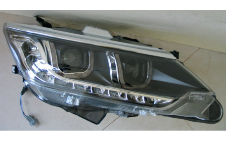 Фары передние Toyota Camry V55