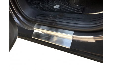 Накладки на пороги Volkswagen Touareg