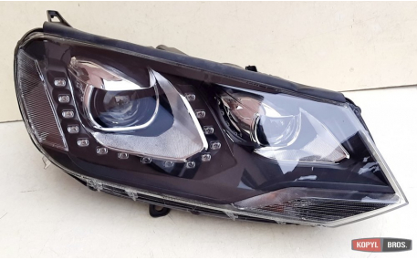 Фары передние Volkswagen Touareg 2010-2014