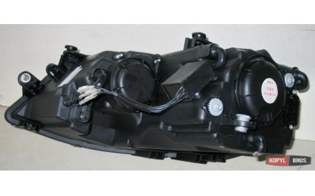 Фары передние Volkswagen Jetta