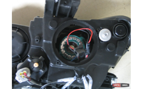 Фары передние Volkswagen Passat B8