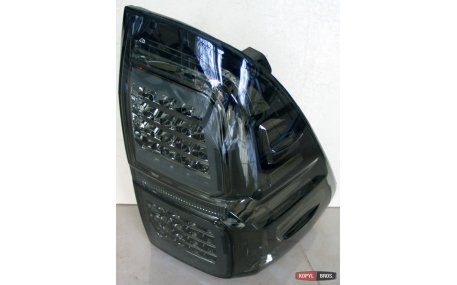 Фонари задние Toyota Hilux