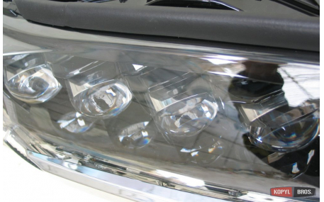 Фары передние Toyota Land Cruiser 200